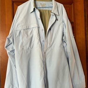 Men’s under armour shirt.